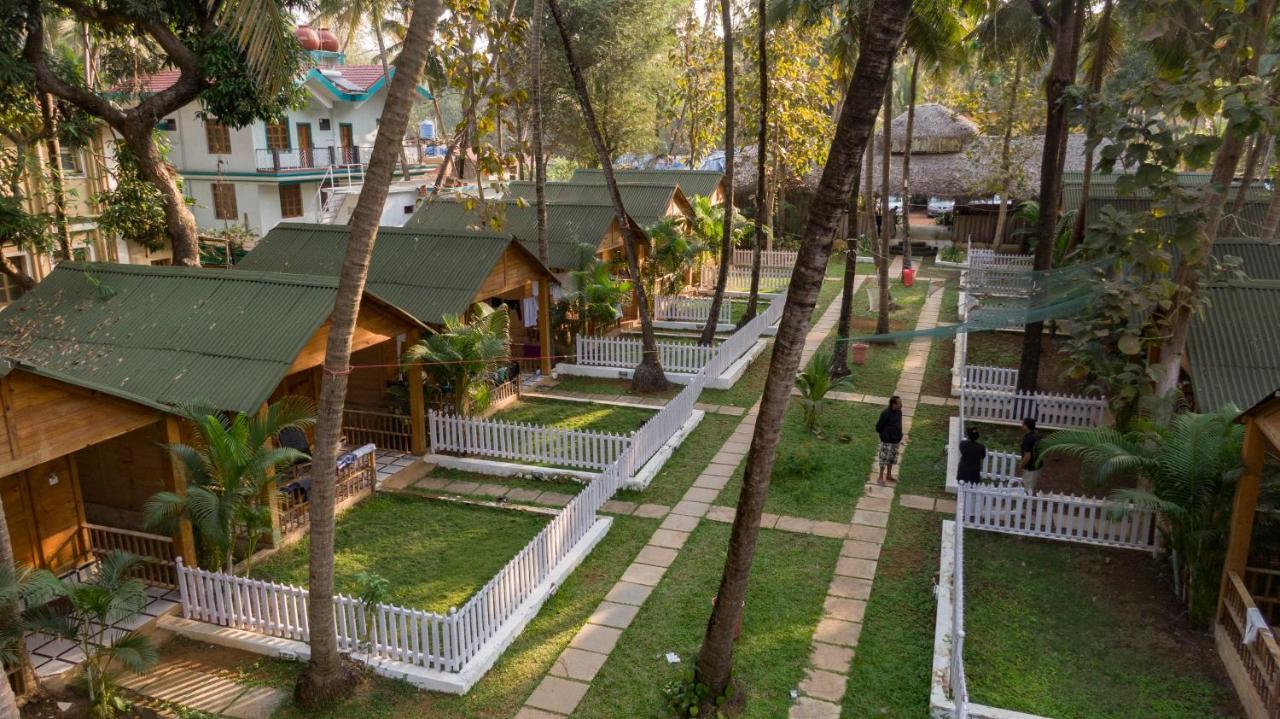 Kings Villa Resort 帕罗林 外观 照片