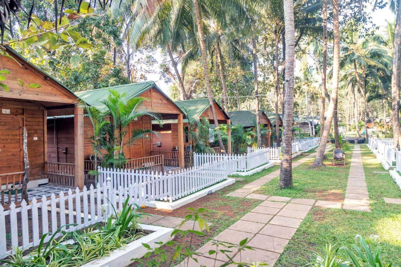 Kings Villa Resort 帕罗林 外观 照片