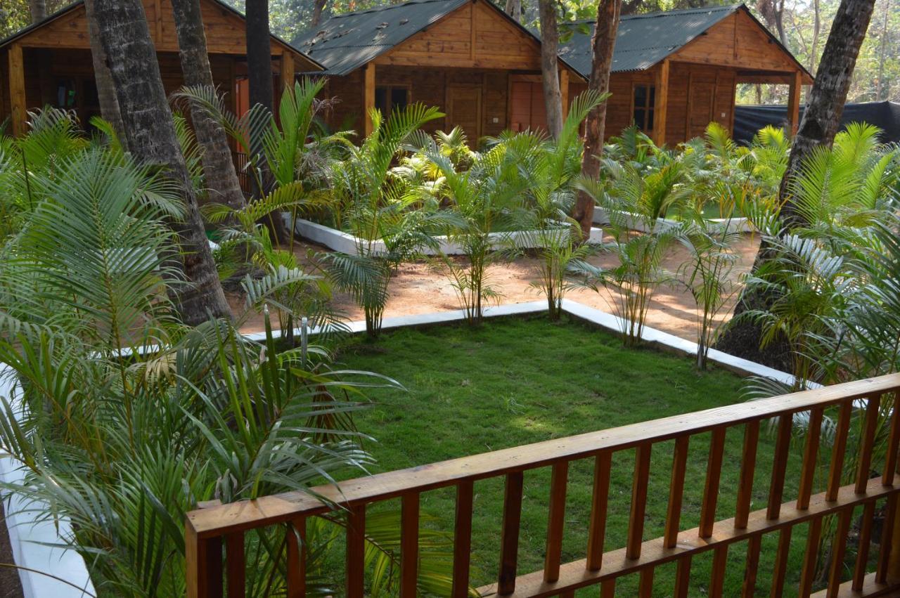 Kings Villa Resort 帕罗林 外观 照片