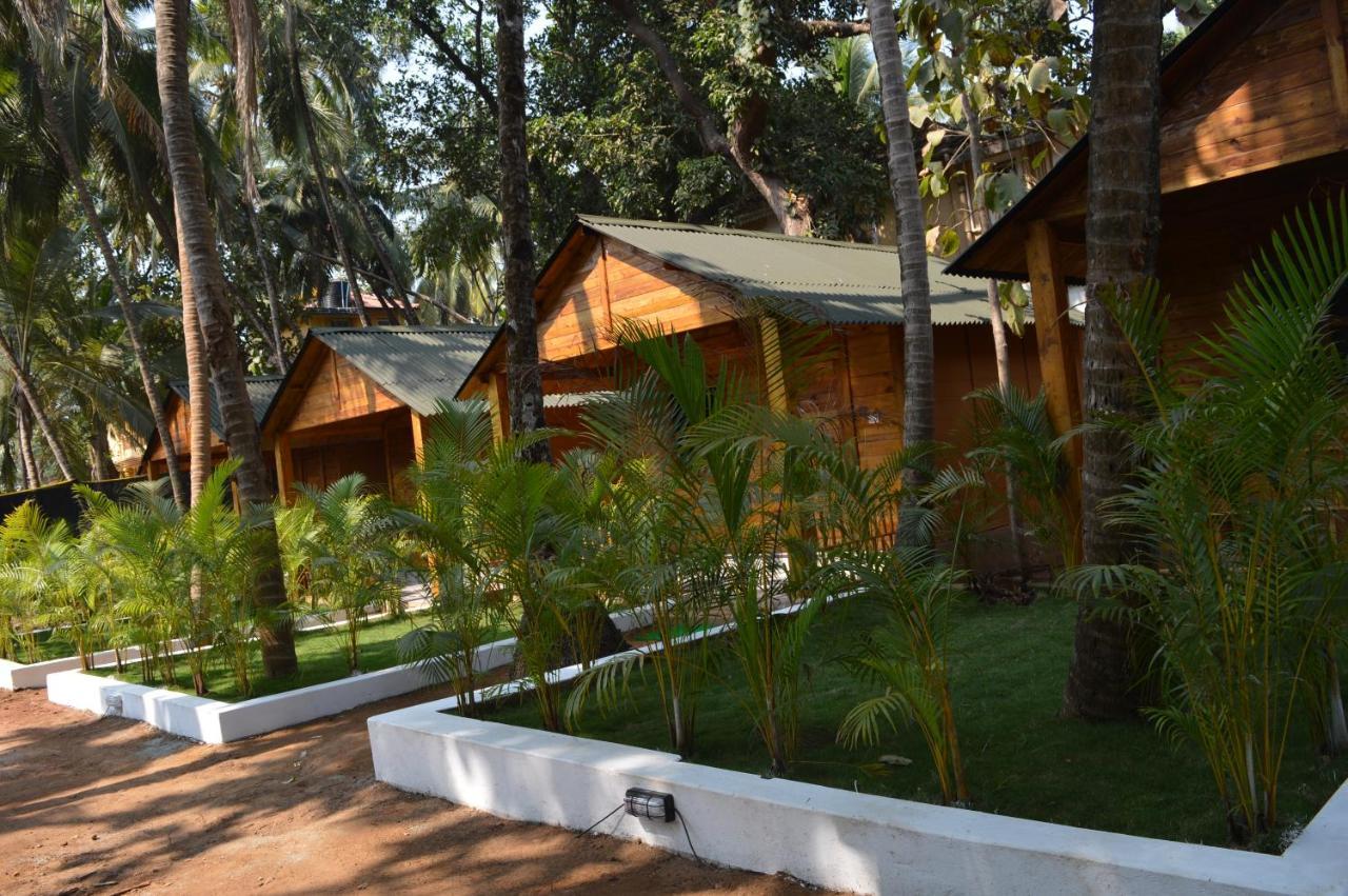 Kings Villa Resort 帕罗林 外观 照片