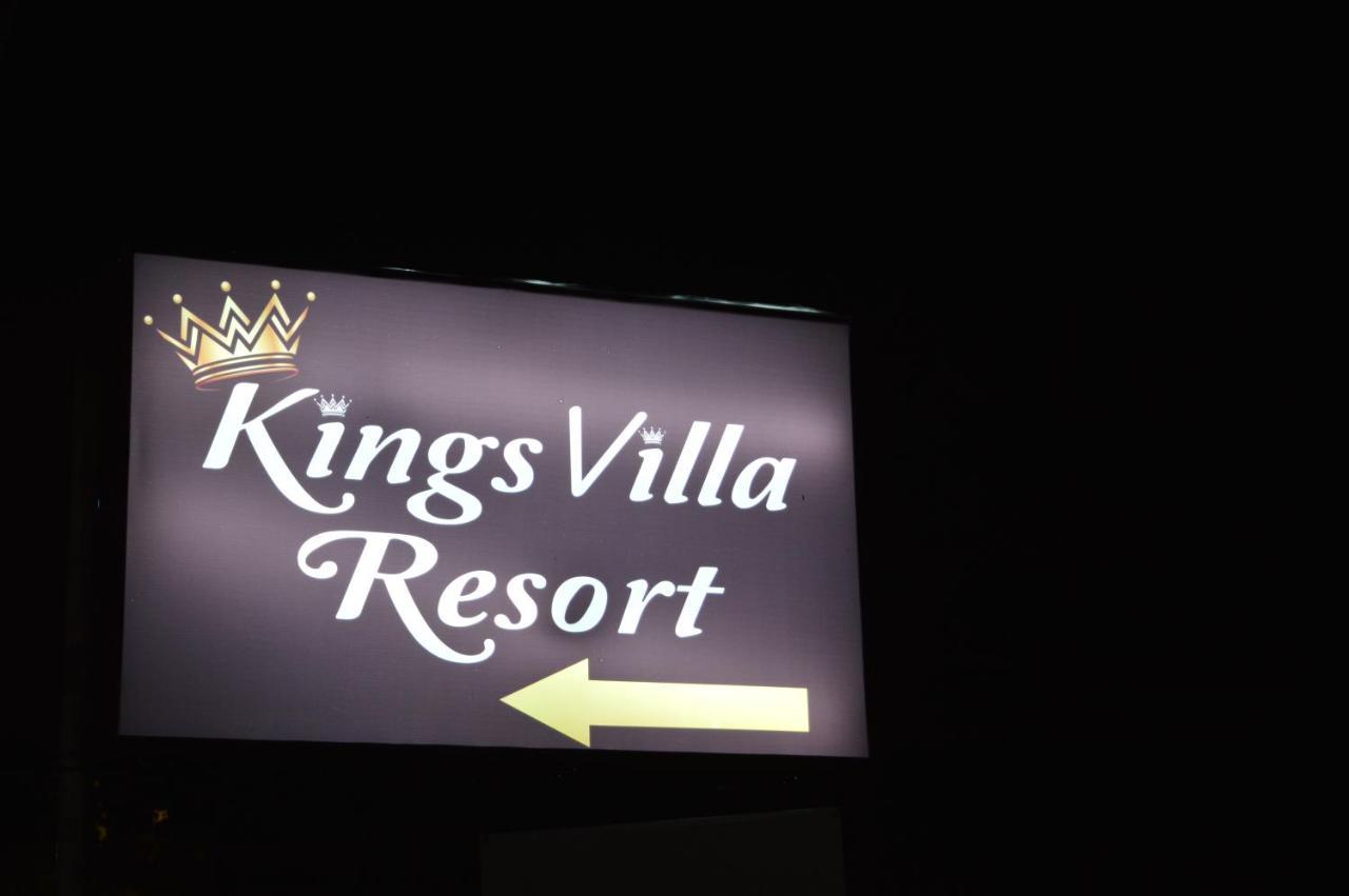 Kings Villa Resort 帕罗林 外观 照片